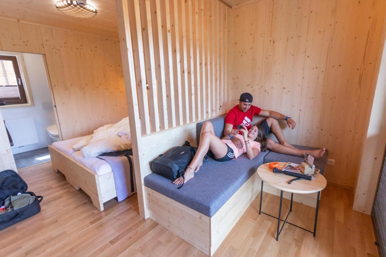 Area 47 - Tirol Hotell Ötztal-Bahnhof Exteriör bild