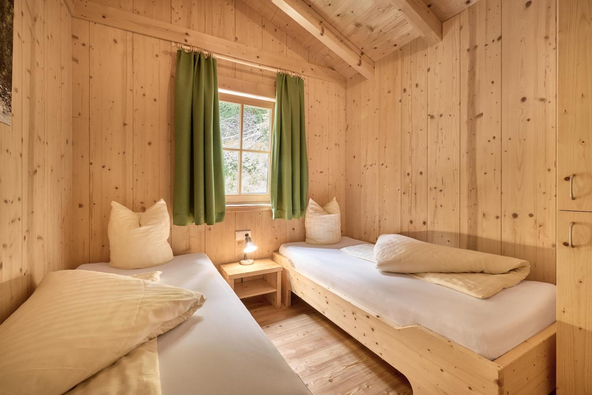 Area 47 - Tirol Hotell Ötztal-Bahnhof Exteriör bild