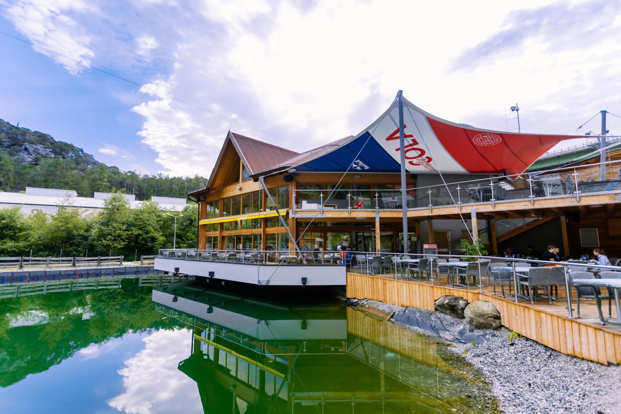 Area 47 - Tirol Hotell Ötztal-Bahnhof Exteriör bild