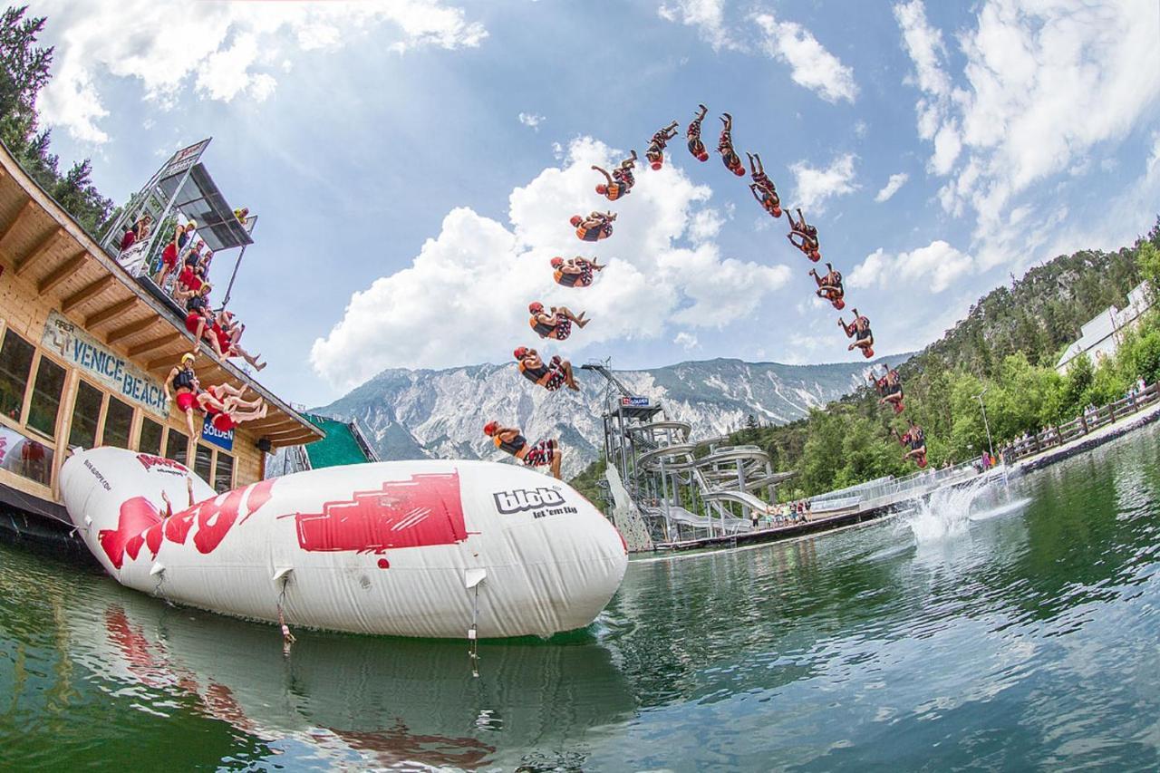 Area 47 - Tirol Hotell Ötztal-Bahnhof Exteriör bild