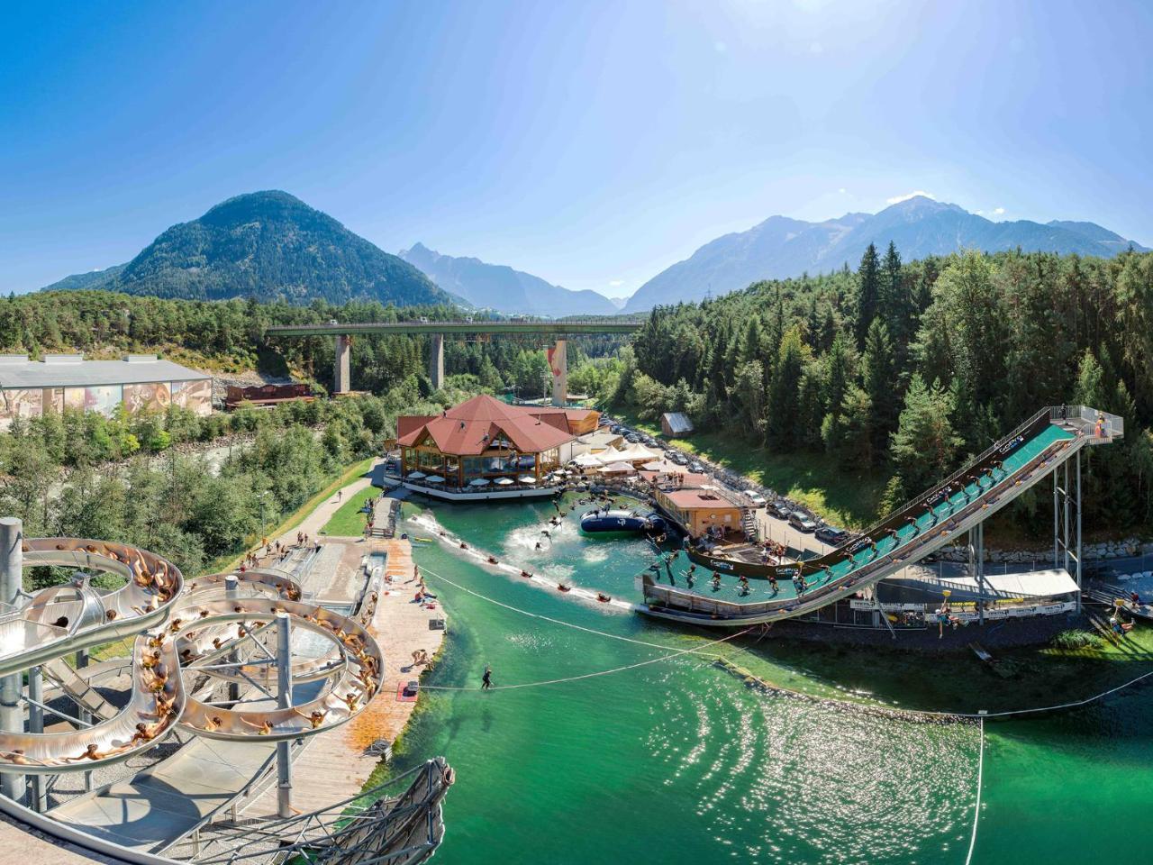 Area 47 - Tirol Hotell Ötztal-Bahnhof Exteriör bild